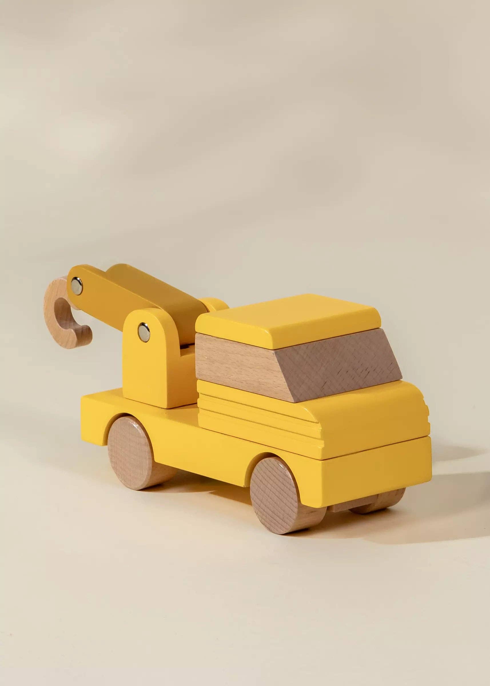 Wooden Construction Vehicle - Tow Truck