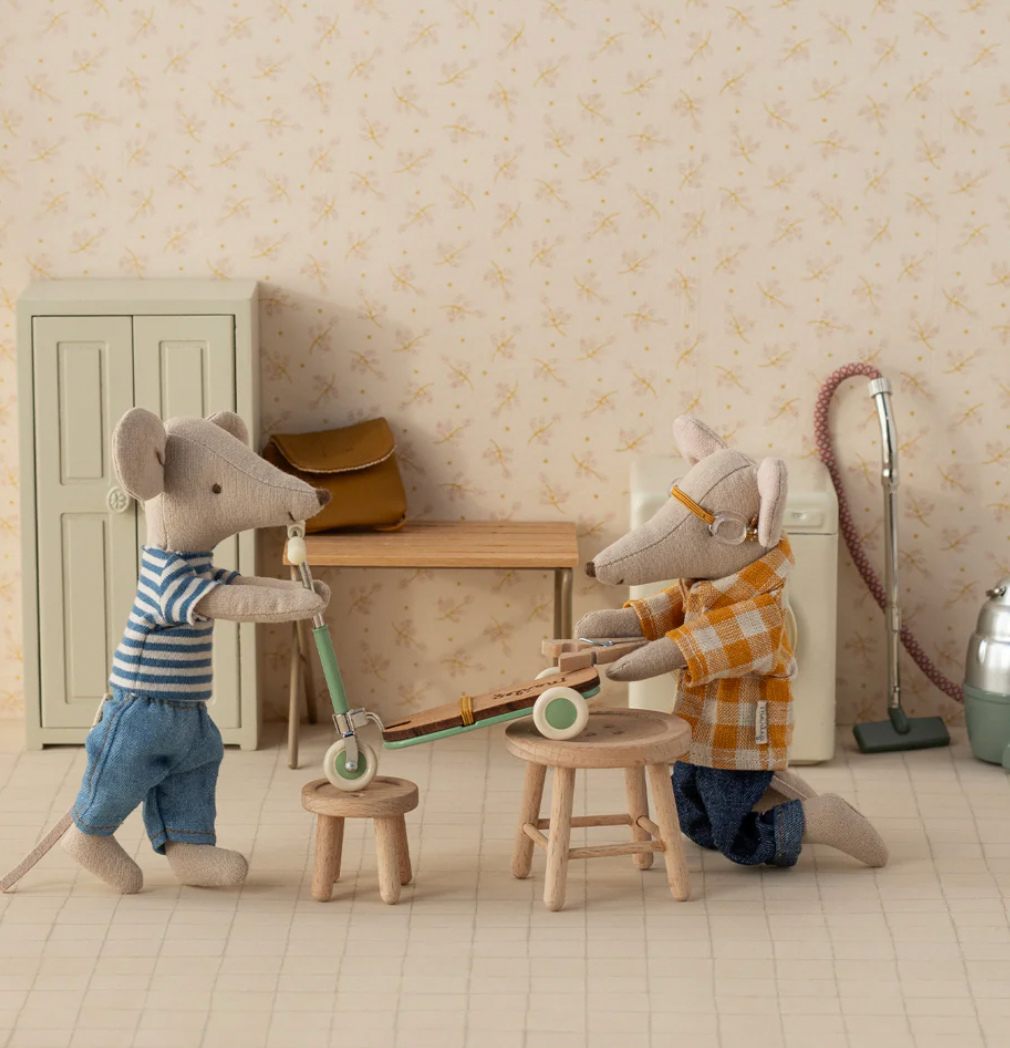 Maileg Kickboard Mouse - Mint