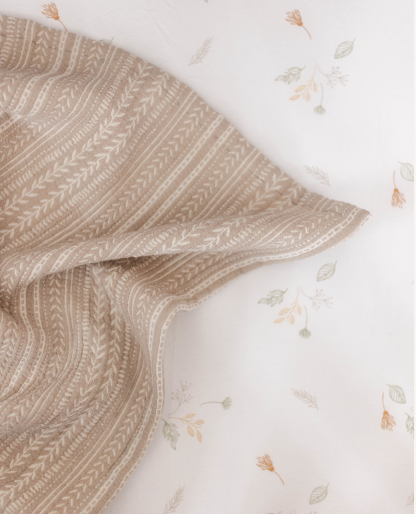 Willow Crib Fitted Sheet - Dainty Leaf