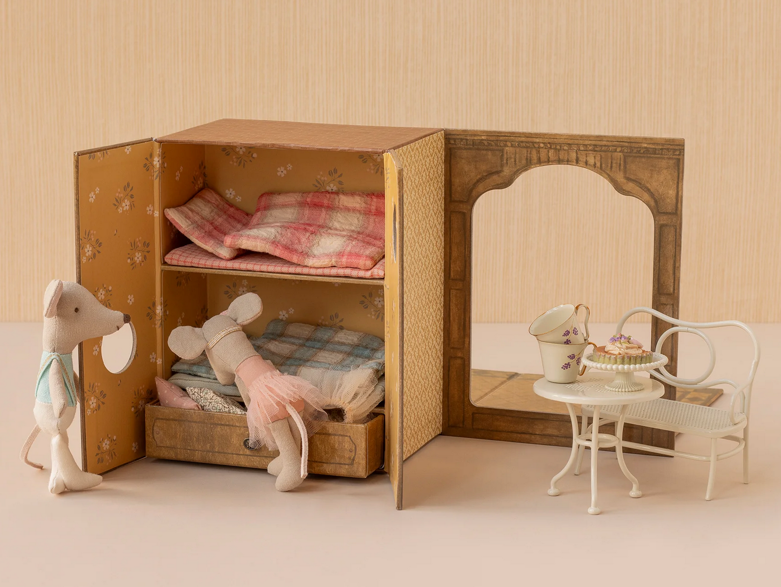 Maileg Ballet Mice In Dance Studio