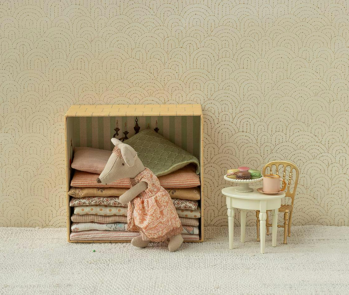Princess and the Pea Big Sister Mouse